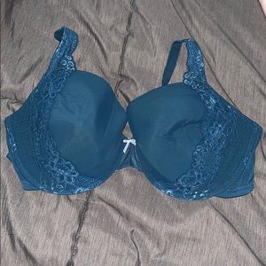 Victoria’s Secret Angel lines Demi bra. 38DD